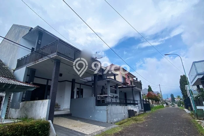 Jual Rumah Murah Meriah Cipanas Punya 4 Kamar & LT 135m2 Jual Rumah Murah Meriah Cipanas Punya 4 Kamar & LT 135m2