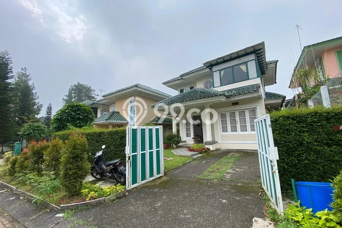 Dijual Vila Kawasan Cipanas, Area 304m2m², Lokasi Premium Dijual Vila Kawasan Cipanas, Area 304m2m², Lokasi Premium