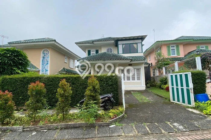 Dijual Vila Kawasan Cipanas, Area 304m2m², Lokasi Premium Dijual Vila Kawasan Cipanas, Area 304m2m², Lokasi Premium