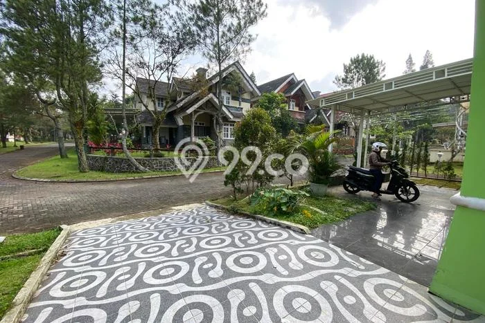 Rumah Sederhana Dijual Lokasi Cipanas 2 Kamar dengan LT 120m2 Rumah Sederhana Dijual Lokasi Cipanas 2 Kamar dengan LT 120m2