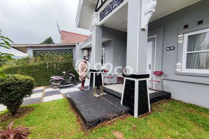 Rumah Sederhana Dijual di Cipanas 2 Kamar dengan LT 148m2 Rumah Sederhana Dijual di Cipanas 2 Kamar dengan LT 148m2