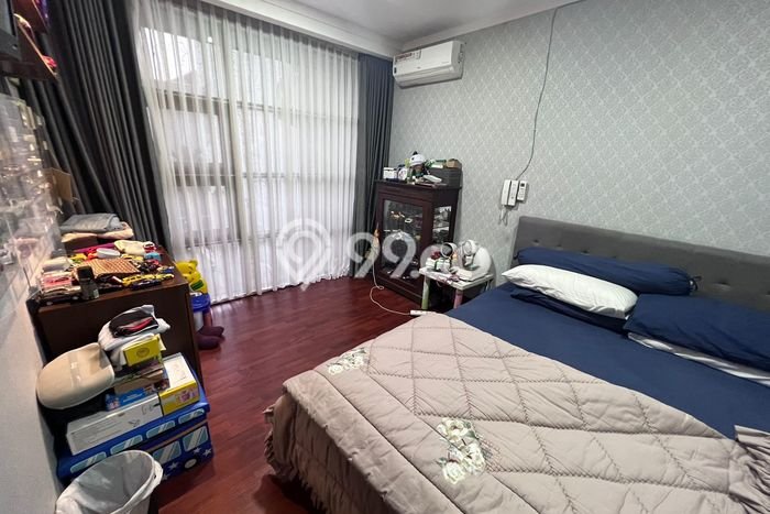 Rumah Elit Modern Tanpa Renovasi di Buah Batu Bandung Rumah Elit Modern Tanpa Renovasi di Buah Batu Bandung