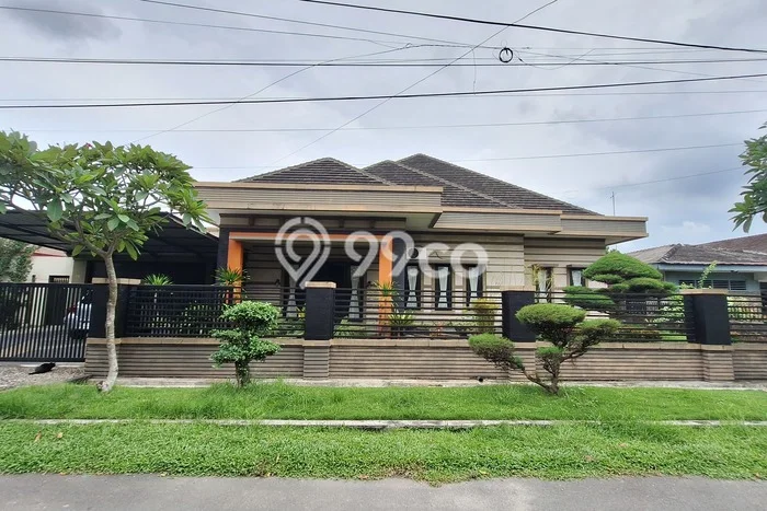 Rumah Eksklusif Siap Huni LT 798m2 di Medan Timur, Medan Rumah Eksklusif Siap Huni LT 798m2 di Medan Timur, Medan