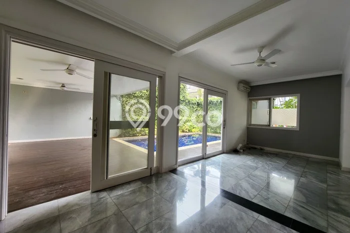 Rumah sewa siap huni 4 KT di Cipete, Jakarta Selatan Rumah sewa siap huni 4 KT di Cipete, Jakarta Selatan