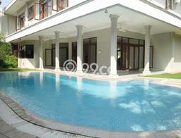 Hunian Minimalis dengan LT 713m2 & LB 410m2 Disewakan di Tb Simatupang Hunian Minimalis dengan LT 713m2 & LB 410m2 Disewakan di Tb Simatupang