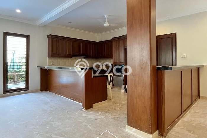 For Sale! Luxury House LT 670m2 Desain Elegan di Pejaten For Sale! Luxury House LT 670m2 Desain Elegan di Pejaten
