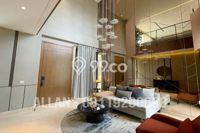 Hunian Elit LB 480m2 Siap Huni Desain Elegan di Gading Serpong, Tangerang Hunian Elit LB 480m2 Siap Huni Desain Elegan di Gading Serpong, Tangerang