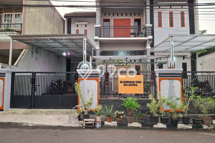 Jual Rumah Eksklusif 6 KT di Bintaro, Tangerang Selatan Jual Rumah Eksklusif 6 KT di Bintaro, Tangerang Selatan