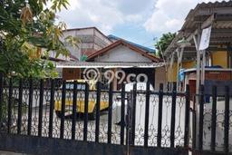 Kost Dijual di Utan Kayu dengan 4 KT dan Luas 300m2 Kost Dijual di Utan Kayu dengan 4 KT dan Luas 300m2