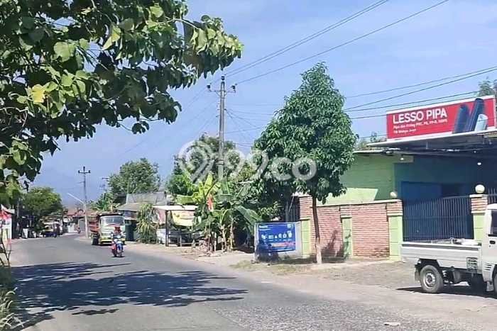 Tanah Disewakan Lokasi Semarang Seluas 539m2 Strategis dan Aman Tanah Disewakan Lokasi Semarang Seluas 539m2 Strategis dan Aman