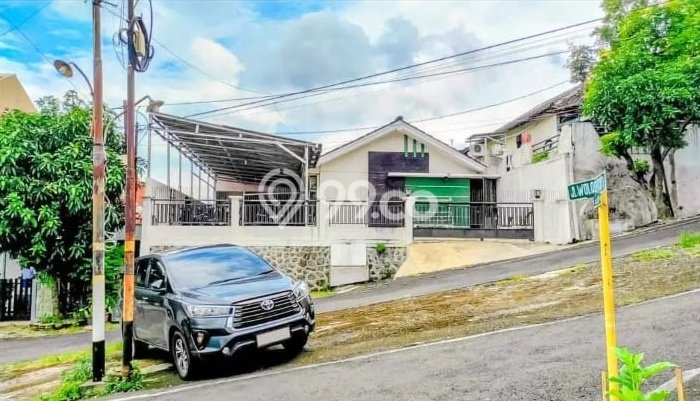 Dijual Segera Kost 9 Kamar, 9 Kamar Mandi di Semarang Barat, Semarang, Luas 200m2 Dijual Segera Kost 9 Kamar, 9 Kamar Mandi di Semarang Barat, Semarang, Luas 200m2