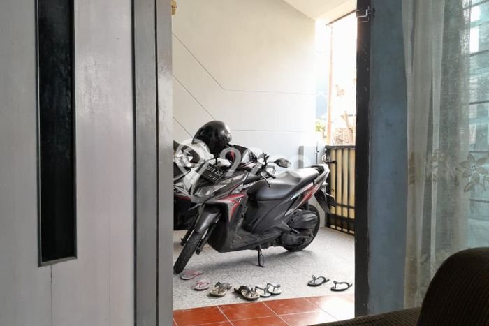 Rumah Siap Huni di Tanah Mas, Semarang, LT 100m² LB 80m² Rumah Siap Huni di Tanah Mas, Semarang, LT 100m² LB 80m²
