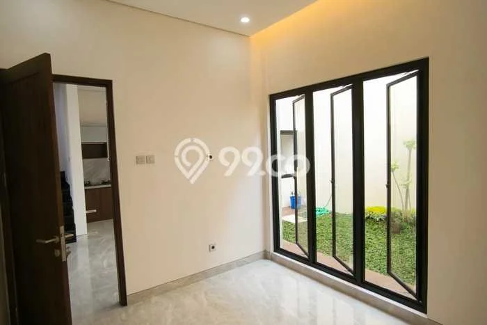 For Sale Rumah 4 Kamar Lokasi Strategis Bagus dan Strategis di Sleman For Sale Rumah 4 Kamar Lokasi Strategis Bagus dan Strategis di Sleman