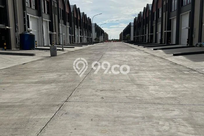 Unit Gudang Disewakan di Pantai Indah Kapuk 2 di Area Ramai & Strategis Unit Gudang Disewakan di Pantai Indah Kapuk 2 di Area Ramai & Strategis