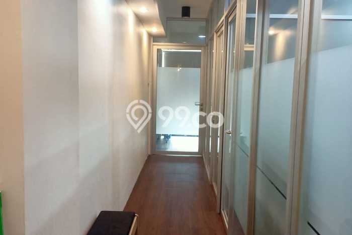 AREA BISNIS! Kantor Kawasan Kebon Jeruk, Luas 40m2m², Mainroad, Ramai AREA BISNIS! Kantor Kawasan Kebon Jeruk, Luas 40m2m², Mainroad, Ramai