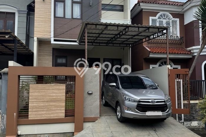 Siap Huni Rumah Mewah 3 Kamar di Kebon Jeruk Dekat ke Mana Pun Siap Huni Rumah Mewah 3 Kamar di Kebon Jeruk Dekat ke Mana Pun
