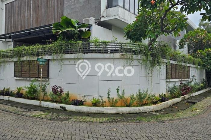 Rumah Elit Modern Tanpa Renovasi di Villa Meruya Jakarta Barat Rumah Elit Modern Tanpa Renovasi di Villa Meruya Jakarta Barat
