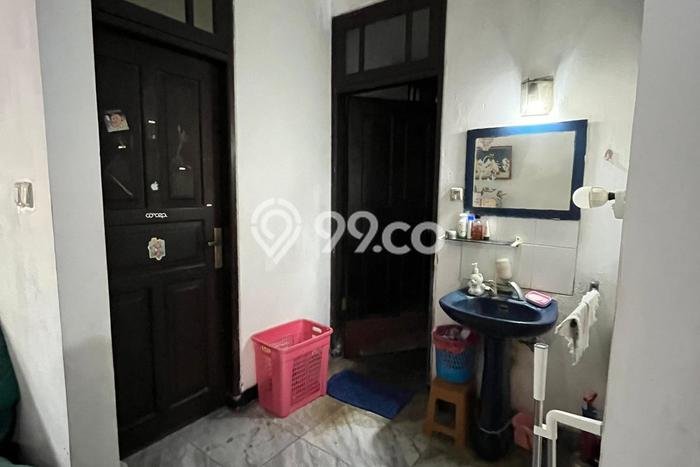 Hunian Mewah Siap Huni LT 275m2 di Kebon Jeruk, Jakarta Barat Hunian Mewah Siap Huni LT 275m2 di Kebon Jeruk, Jakarta Barat