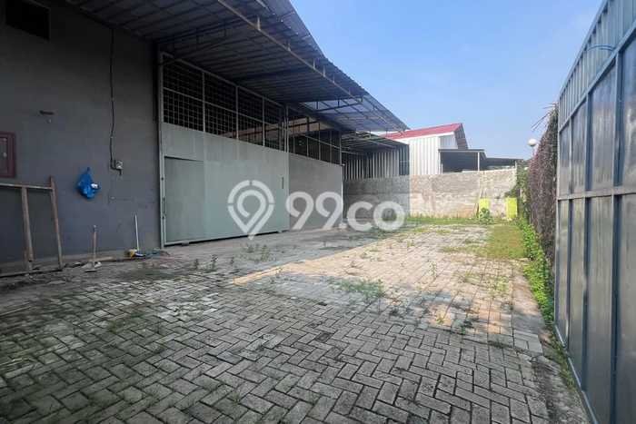 Gudang untuk disewa di Cipayung punya LT 300m2 & LB 250m2 harga sewa kompetitif Gudang untuk disewa di Cipayung punya LT 300m2 & LB 250m2 harga sewa kompetitif