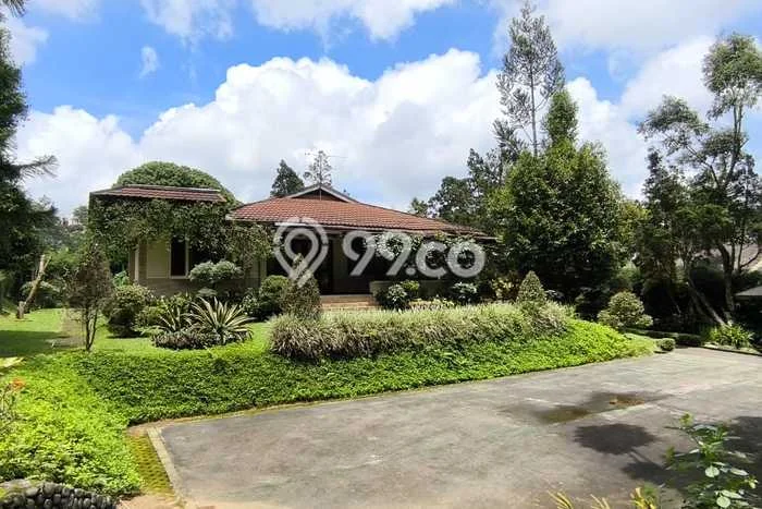 Vila Kawasan Cisarua, Luas 4683m2m², Lokasi Premium Vila Kawasan Cisarua, Luas 4683m2m², Lokasi Premium