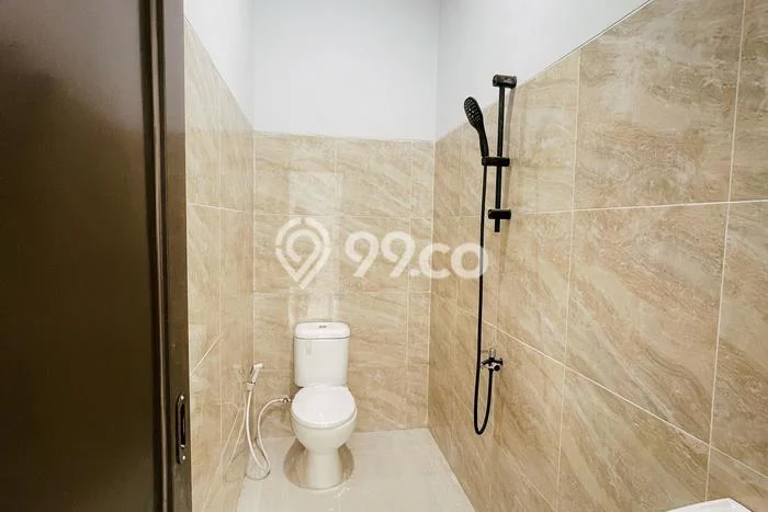 For Sale Rumah 4 Kamar Lokasi Ideal Nyaman dan Strategis di Duren Sawit For Sale Rumah 4 Kamar Lokasi Ideal Nyaman dan Strategis di Duren Sawit