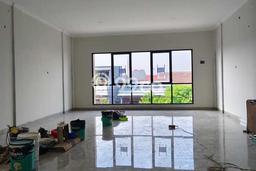 Unit Ruko Dijual di Tangerang LT 72m2 & LB 200m2 Unit Ruko Dijual di Tangerang LT 72m2 & LB 200m2