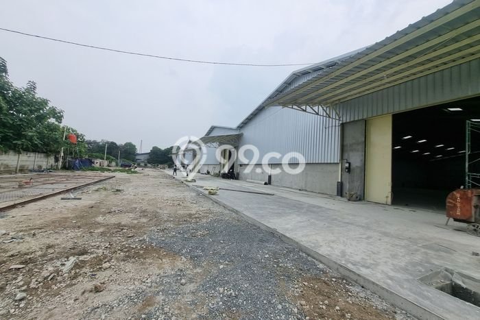 Gudang Disewa di Tangerang dengan LB 1242m2 Area Komersial Ramai Gudang Disewa di Tangerang dengan LB 1242m2 Area Komersial Ramai