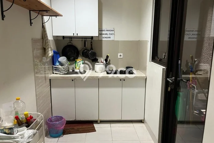 Kost Dijual di Gading Serpong dengan 8 KT dan Luas 145m2 Kost Dijual di Gading Serpong dengan 8 KT dan Luas 145m2