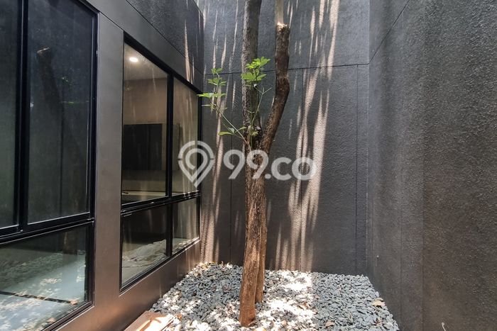Ready to Use! Premium House LT 331m2 Desain Elegan di Alam Sutera Ready to Use! Premium House LT 331m2 Desain Elegan di Alam Sutera