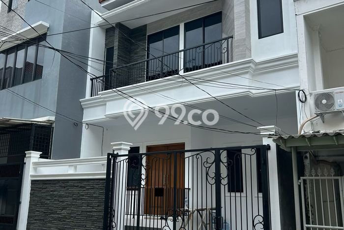 Dijual Rumah Mewah Elegan Dengan View Eksklusif di Muara Karang, Jakarta Utara Dijual Rumah Mewah Elegan Dengan View Eksklusif di Muara Karang, Jakarta Utara