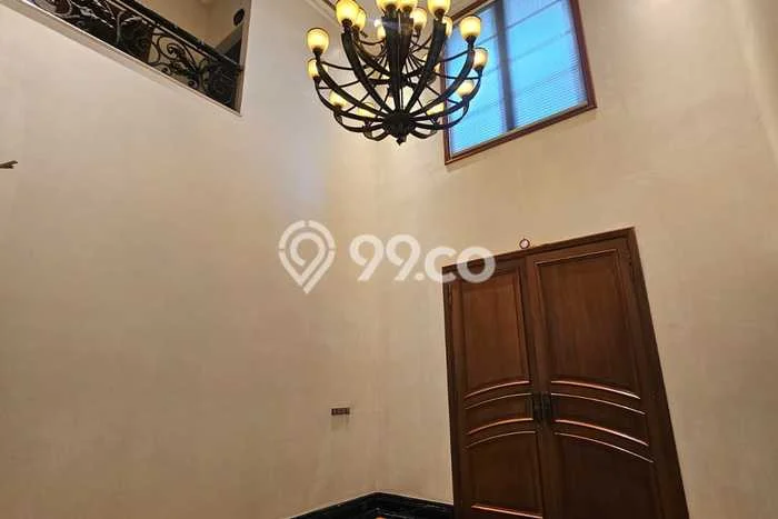 Ready to Use! Luxury House LT 1573m2 Desain Elegan di Kedoya Baru Ready to Use! Luxury House LT 1573m2 Desain Elegan di Kedoya Baru