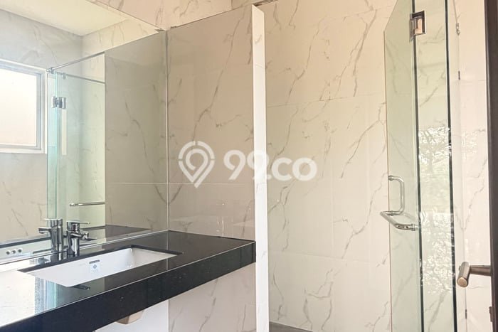 Dijual Rumah Premium dengan Fasilitas Sekitar Komplit di BSD, Tangerang Selatan Dijual Rumah Premium dengan Fasilitas Sekitar Komplit di BSD, Tangerang Selatan