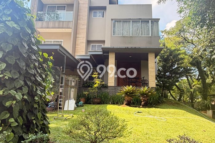 Dijual Rumah Premium dengan Fasilitas Sekitar Komplit di BSD, Tangerang Selatan Dijual Rumah Premium dengan Fasilitas Sekitar Komplit di BSD, Tangerang Selatan