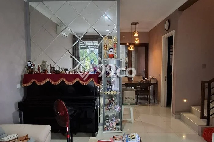 Ready to Use! Luxury House LT 162m2 Desain Modern di BSD Ready to Use! Luxury House LT 162m2 Desain Modern di BSD