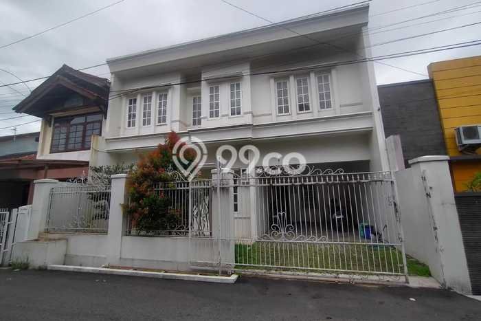 Rumah Strategis Modern Lb 220m2 di Margahayu, Bandung Rumah Strategis Modern Lb 220m2 di Margahayu, Bandung