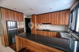Sewa Rumah Nyaman di SCBD LT 360m2 / LB 800m2 Kondisi Bagus Sewa Rumah Nyaman di SCBD LT 360m2 / LB 800m2 Kondisi Bagus