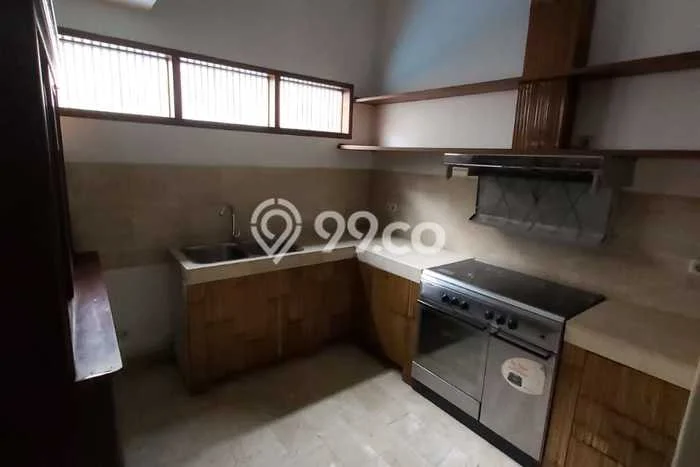 Sewa Rumah Nyaman di Kemang LT 400m2 / LB 420m2 Kondisi Bagus Sewa Rumah Nyaman di Kemang LT 400m2 / LB 420m2 Kondisi Bagus