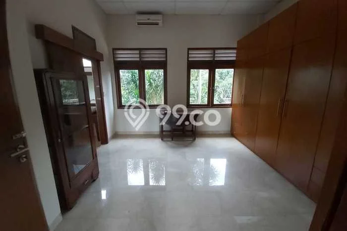 Sewa Rumah Nyaman di Kemang LT 400m2 / LB 420m2 Kondisi Bagus Sewa Rumah Nyaman di Kemang LT 400m2 / LB 420m2 Kondisi Bagus