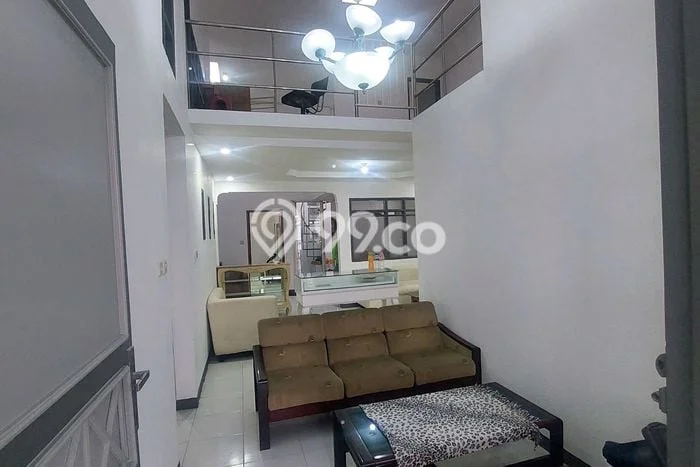 Rumah Strategis Modern Lb 200m2 di Cimahi Tengah, Cimahi Rumah Strategis Modern Lb 200m2 di Cimahi Tengah, Cimahi