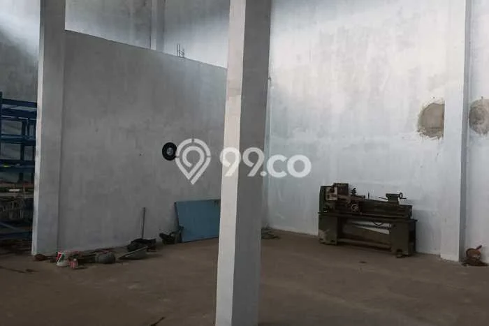 AREA POTENSIAL! Gudang di Cimone, Luas 220m², Area Perniagaan AREA POTENSIAL! Gudang di Cimone, Luas 220m², Area Perniagaan