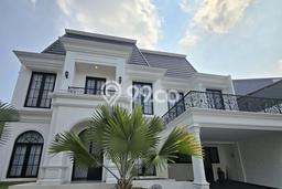 Rumah Strategis , Tangerang Selatan, Luas 310m2m² LB 365m2m² Rumah Strategis , Tangerang Selatan, Luas 310m2m² LB 365m2m²