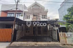 Dijual Rumah 3 Kamar Lokasi Strategis Nyaman dan Strategis di Kelapa Gading Dijual Rumah 3 Kamar Lokasi Strategis Nyaman dan Strategis di Kelapa Gading