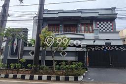 Rumah Elit Modern Tanpa Renovasi di Kayu Putih Jakarta Timur Rumah Elit Modern Tanpa Renovasi di Kayu Putih Jakarta Timur