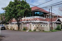 Disewakan! Rumah 3 Kamar Tidur &
2 Kamar Mandi di Sunter, Jakarta Utara Disewakan! Rumah 3 Kamar Tidur &
2 Kamar Mandi di Sunter, Jakarta Utara