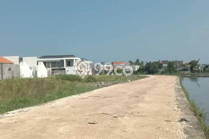 Tanah Disewa di Munggu Strategis dan Memiliki Luas 1700m2 Tanah Disewa di Munggu Strategis dan Memiliki Luas 1700m2