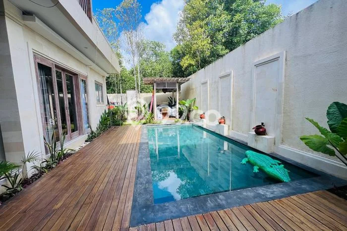 Vila Kawasan , Luas 200m2m², Akses Mudah Pusat Kota Vila Kawasan , Luas 200m2m², Akses Mudah Pusat Kota
