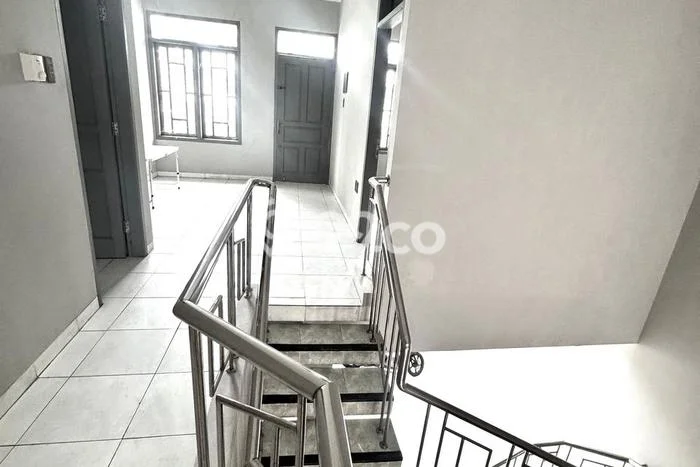 Rumah Luxury Modern Tanpa Renovasi di Kayu Putih Jakarta Timur Rumah Luxury Modern Tanpa Renovasi di Kayu Putih Jakarta Timur