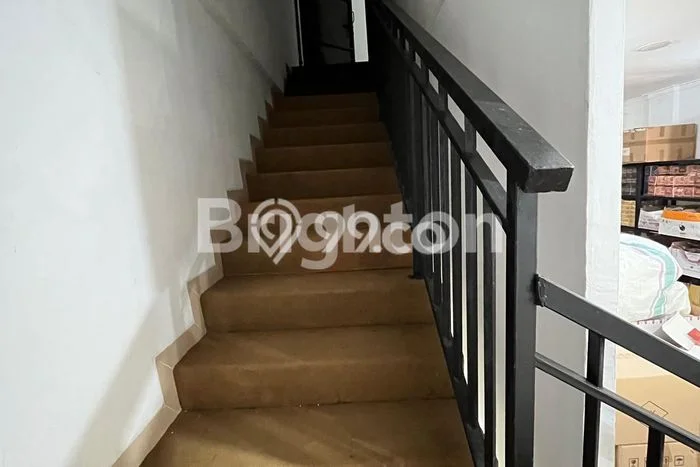 Unit Ruko Dijual di Jakarta Timur LT 130m2 & LB 300m2 Unit Ruko Dijual di Jakarta Timur LT 130m2 & LB 300m2