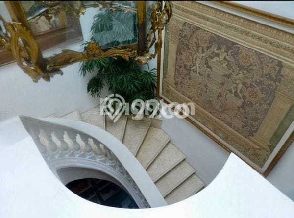 Rumah Mewah Dijual LT 512m2 di Menteng, Jakarta Pusat Rumah Mewah Dijual LT 512m2 di Menteng, Jakarta Pusat