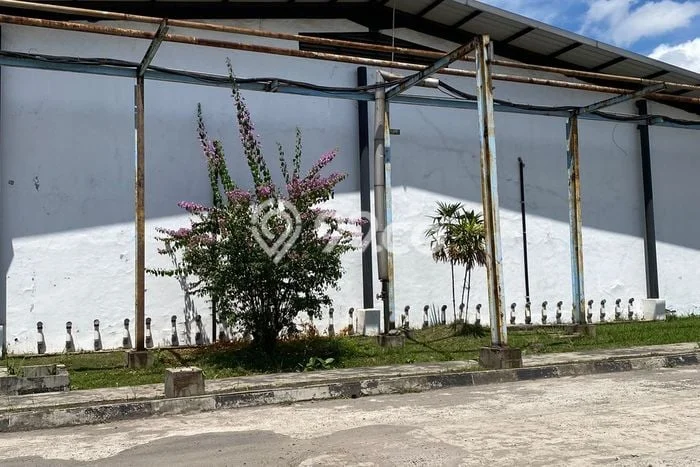 Disewakan Gudang komersial di Regol luas bangunan 4007m2 Disewakan Gudang komersial di Regol luas bangunan 4007m2